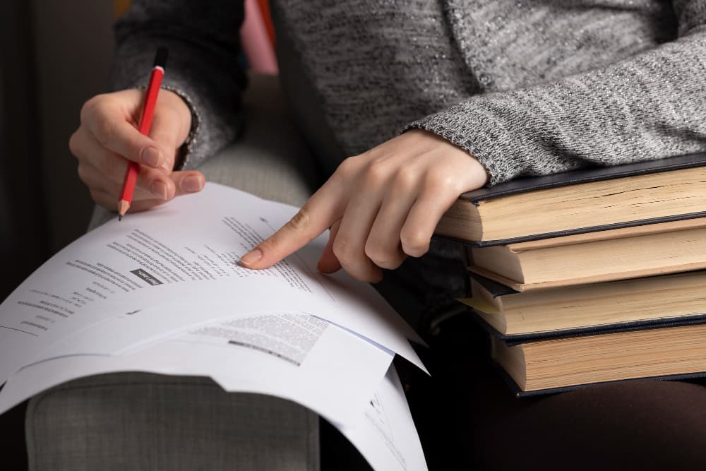 Autorización de estancia por estudios en España: requisitos y permiso de trabajo